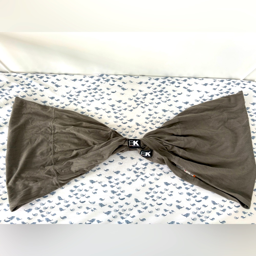 Baby K’tan Breeze Carrier. Gray size small